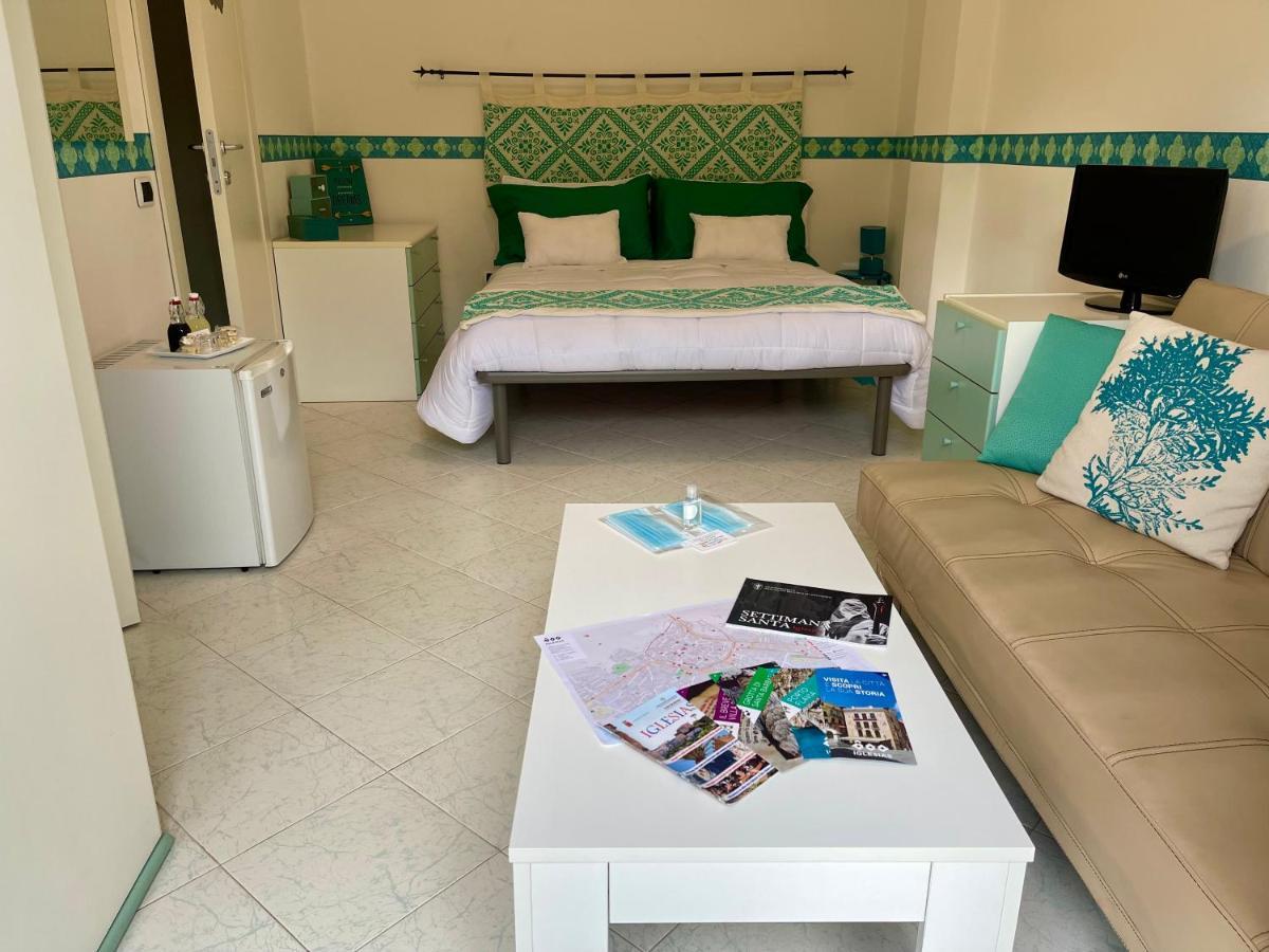 B&B Mare Monti Miniere Iglesias Buitenkant foto